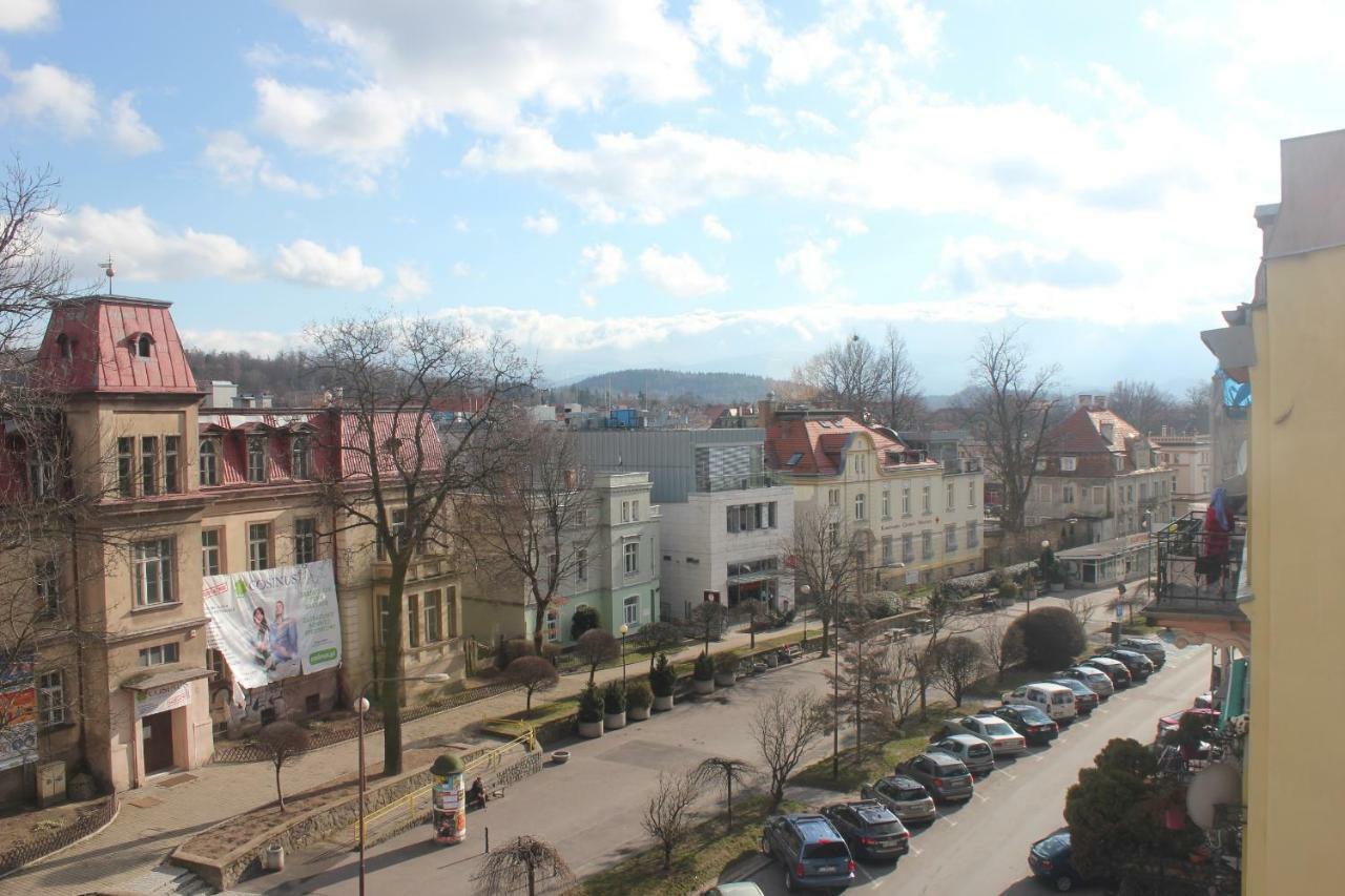 Apartament Bankowa Jelenia Gora Bagian luar foto